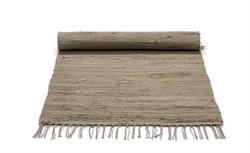 Rug Solid Kludetæppe i dust brown i 60 x 90 cm